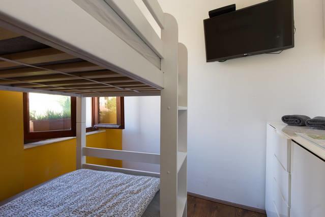Hostel Kvarner- Private Rooms & Dorms Rijeka Extérieur photo