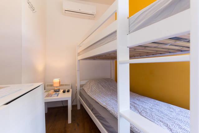 Hostel Kvarner- Private Rooms & Dorms Rijeka Extérieur photo